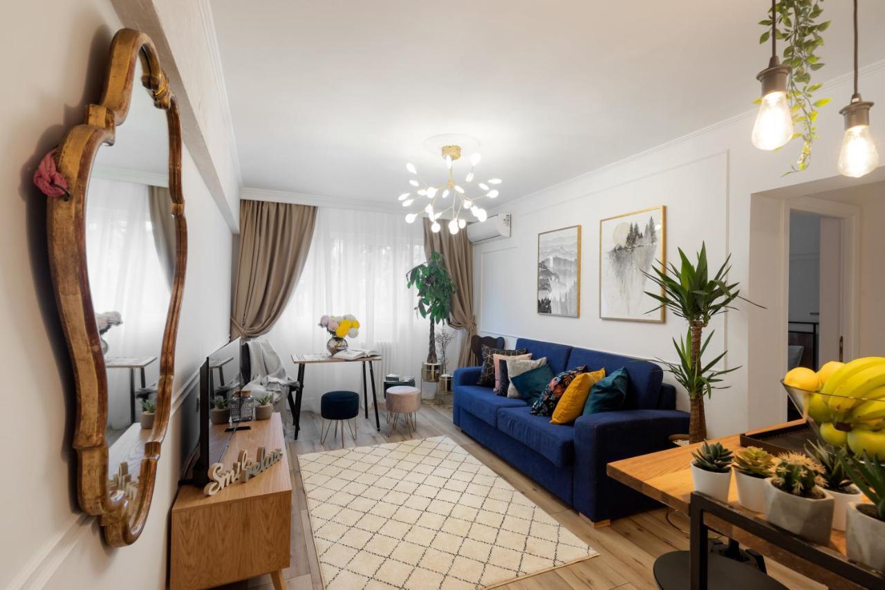 Eclectic 3 Bedroom Calea Victoriei By Urbanesq Бухарест Экстерьер фото
