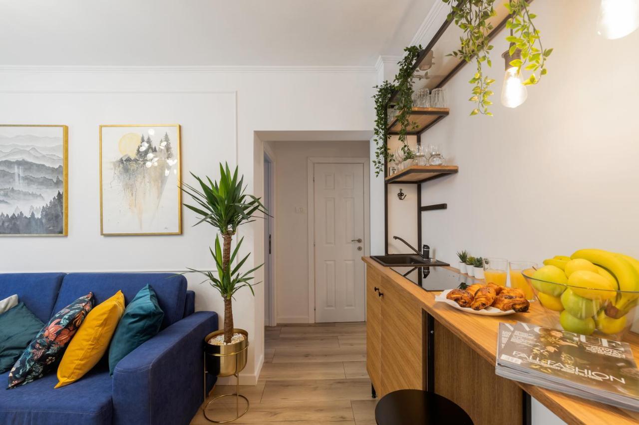 Eclectic 3 Bedroom Calea Victoriei By Urbanesq Бухарест Экстерьер фото