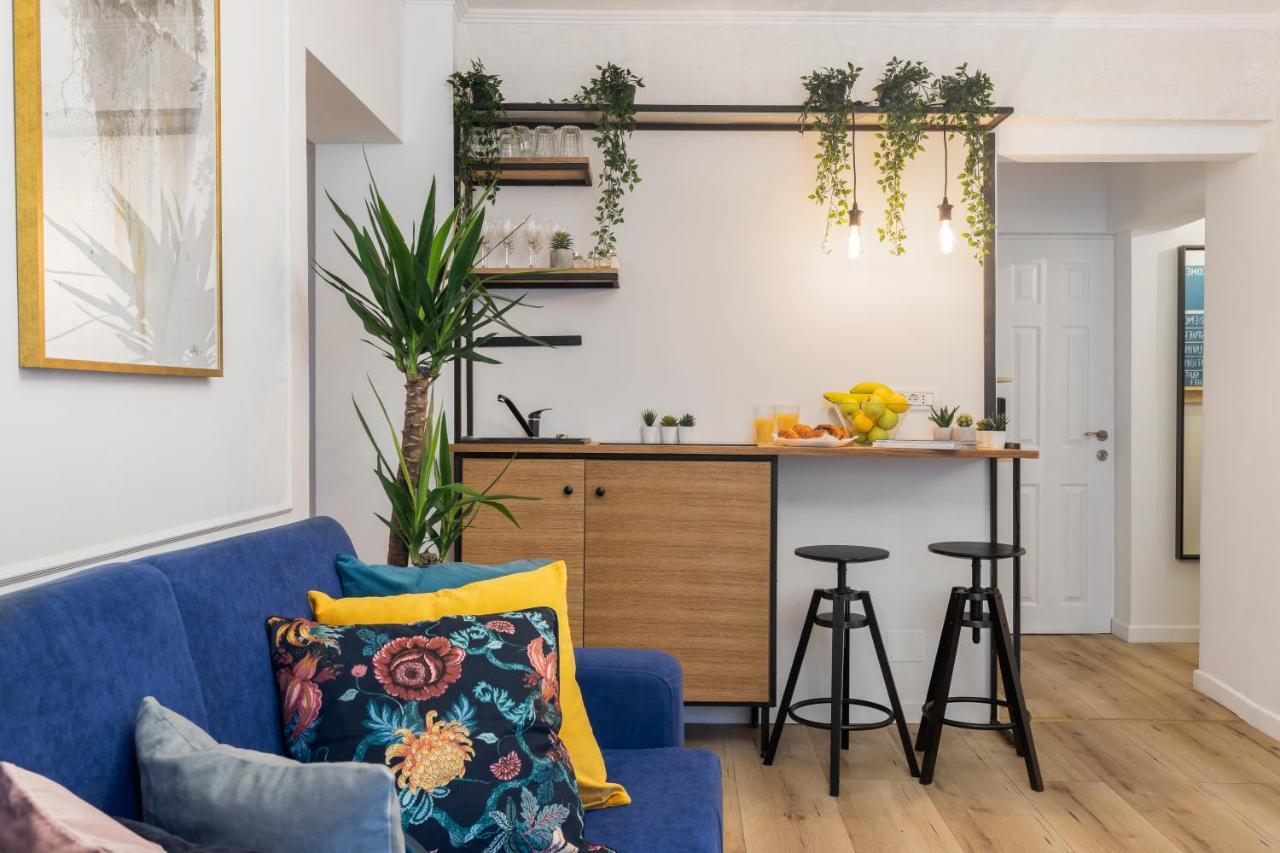 Eclectic 3 Bedroom Calea Victoriei By Urbanesq Бухарест Экстерьер фото